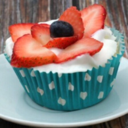 cropped-strawberryshortcakecupcake.jpg