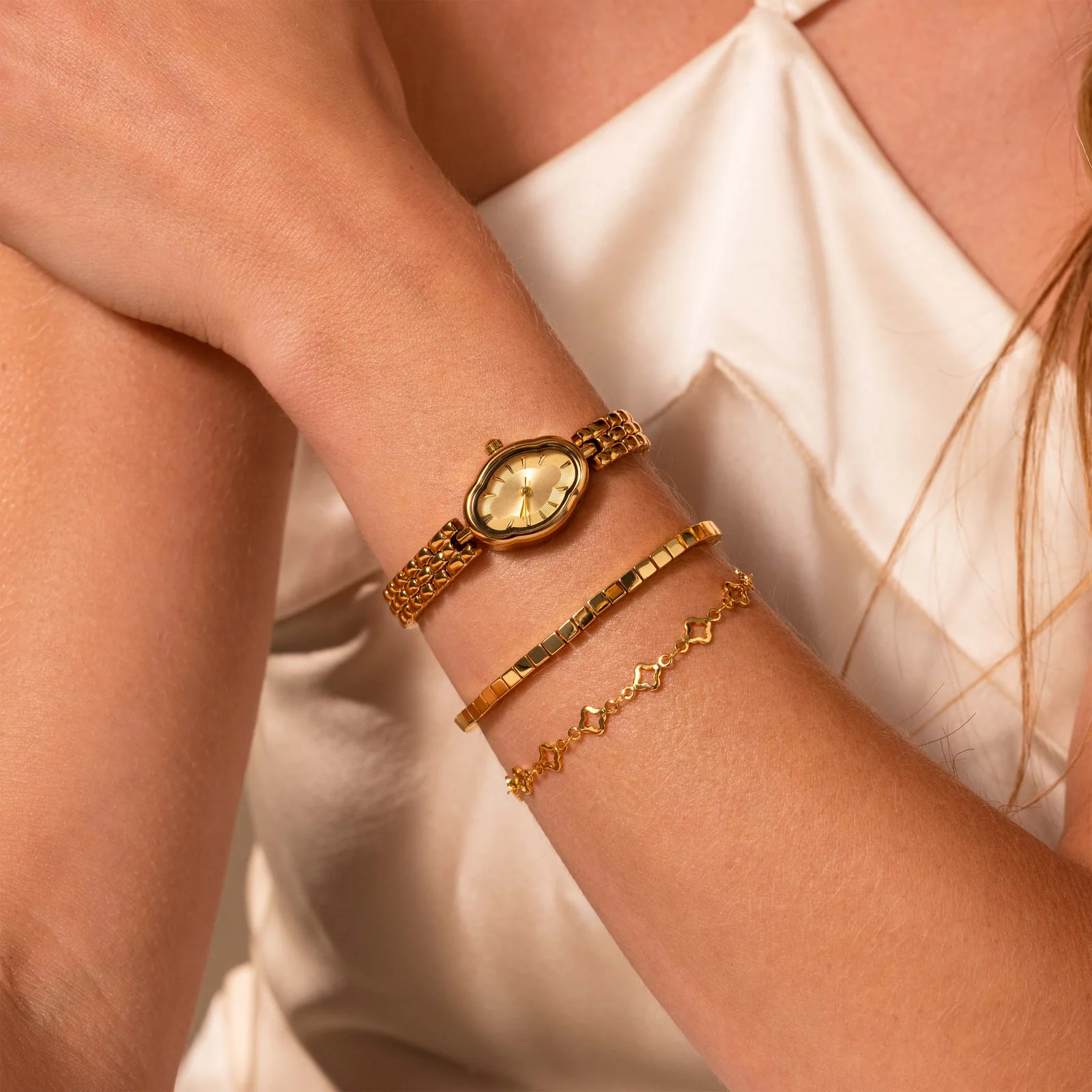Image for Clover Oval Link Watch Timepiece