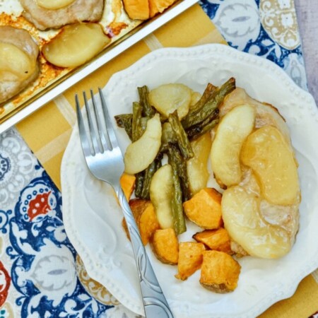 cropped-sheet-pan-apple-pork-chops-6.jpg